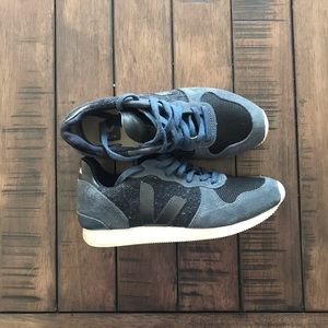 Veja Sneakers